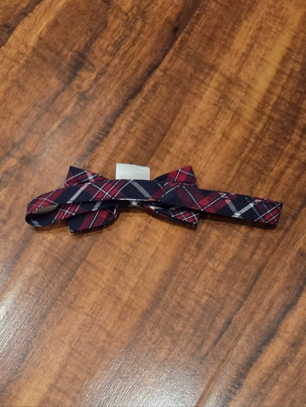 Janie and Jack EUC 2T/3T Red and Navy Plaid Bow Tie